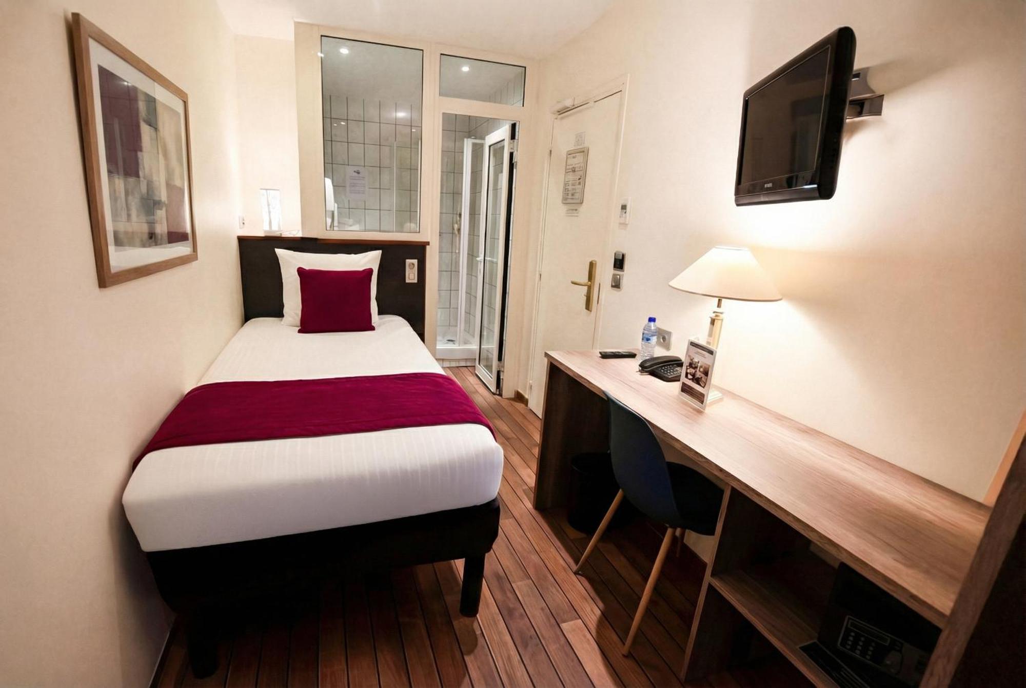 Pax Opera Hotel 3*