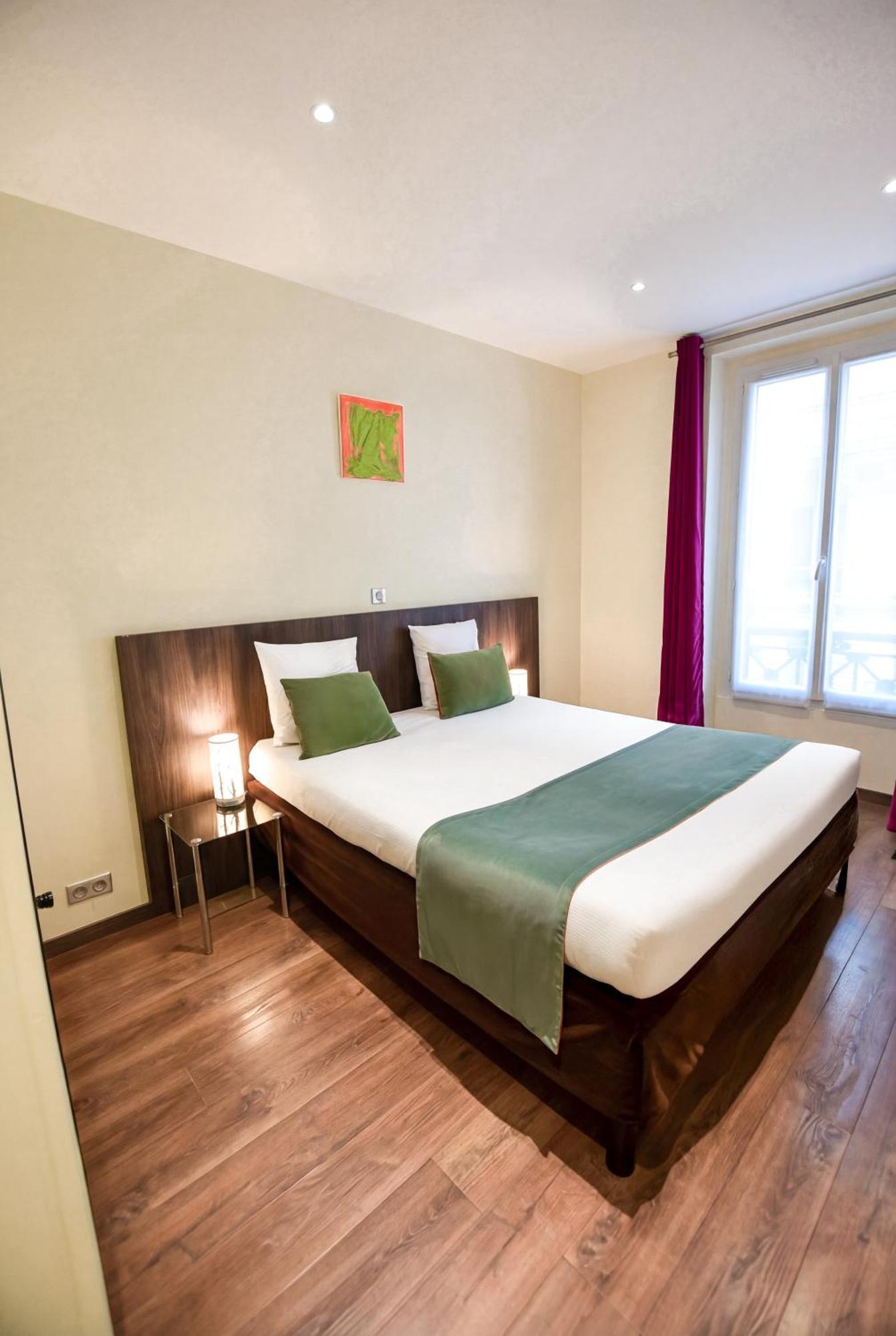 Pax Opera Hotel 3*