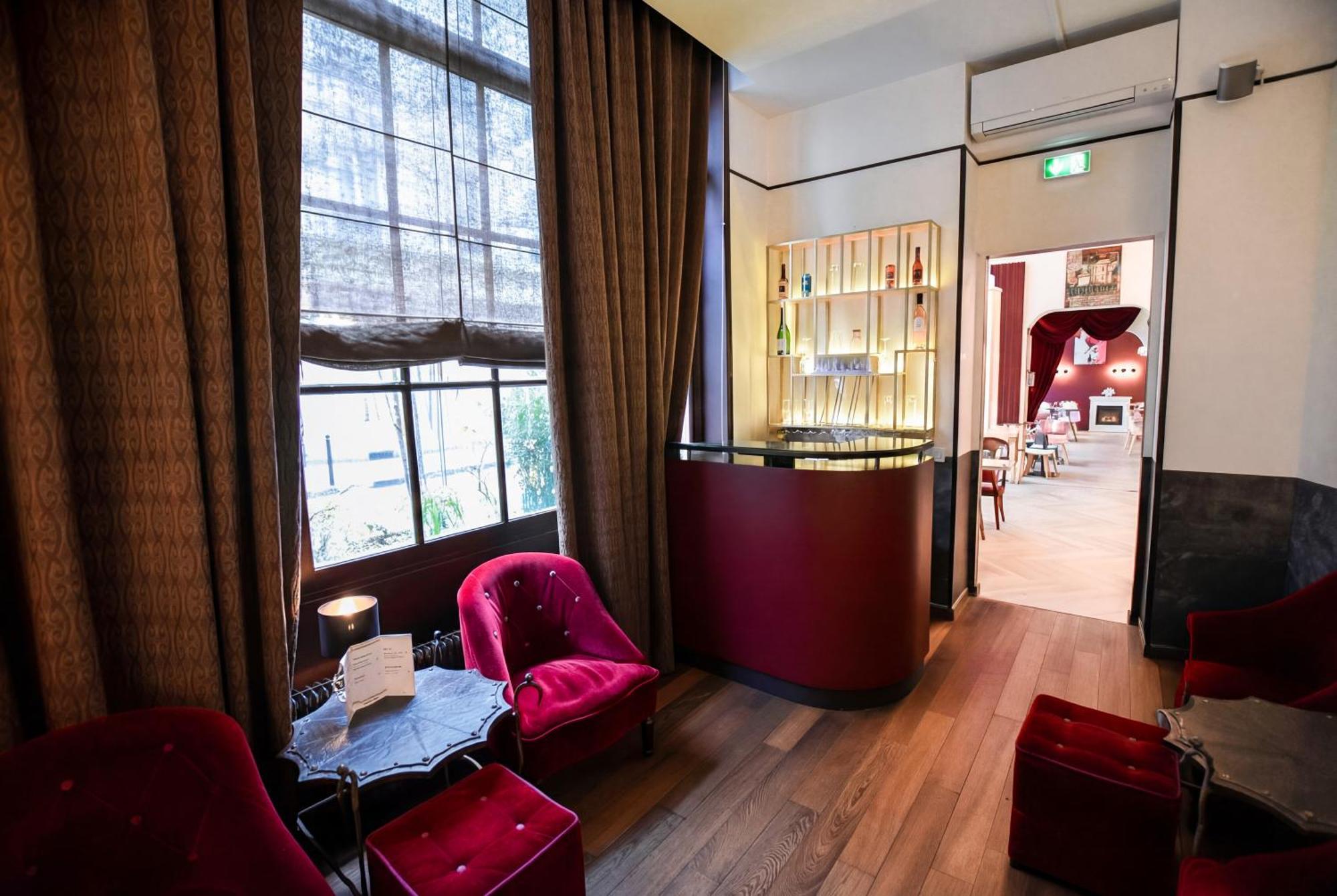 Pax Opera Hotel